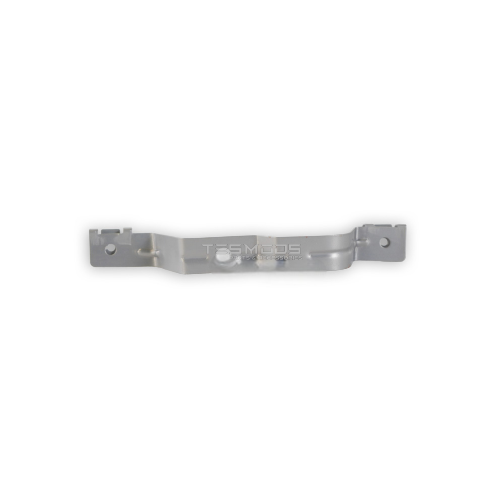 BRKT – FASCIA FRT CTR TO FDR LEFT HAND - Model 3