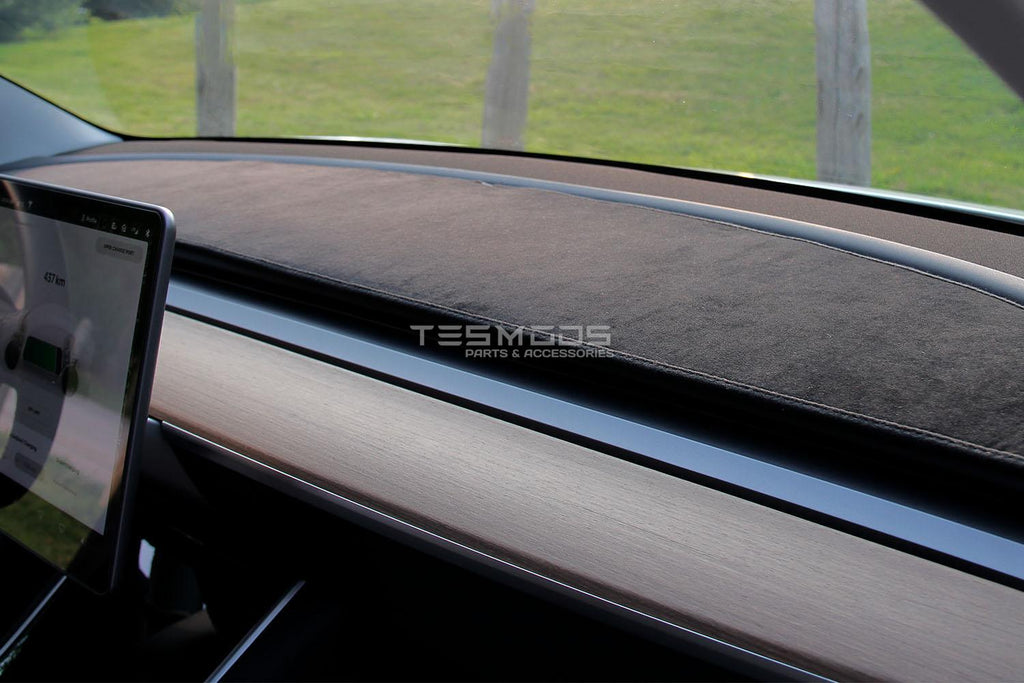 Model Y Anti-Glare Dash Mat