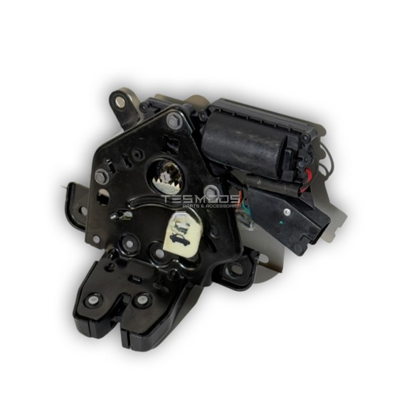 LIFTGATE CINCH LATCH - Model 3, Model Y