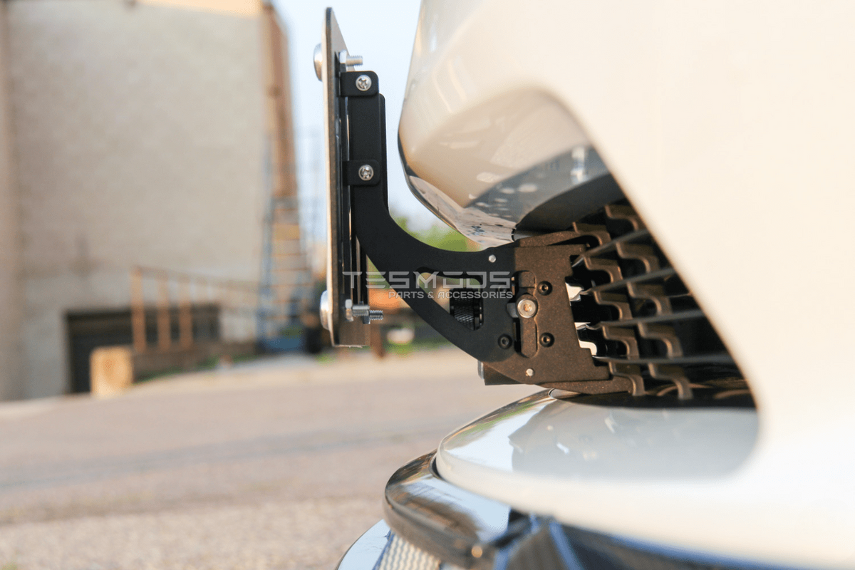 Model Y Performance Plate Holder