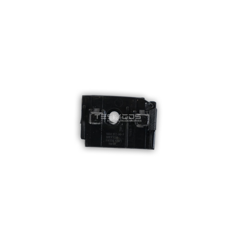 BRACKET – FASCIA FRT CTR TO FDR RH
