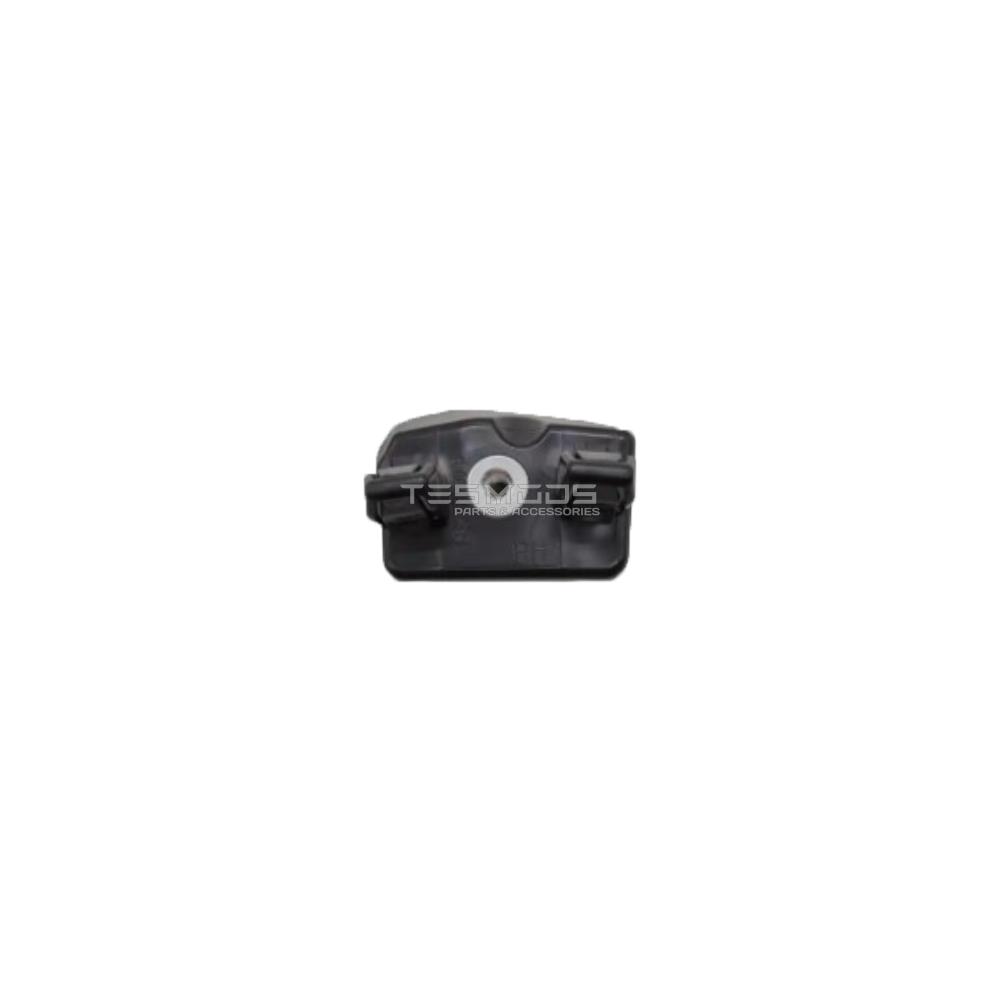 BRACKET – FASCIA FRONT CENTER FENDER – LEFT HAND