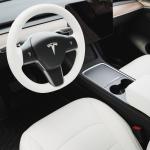 Model Y Steering Wheel Cover – Hand Stitch – Dove White